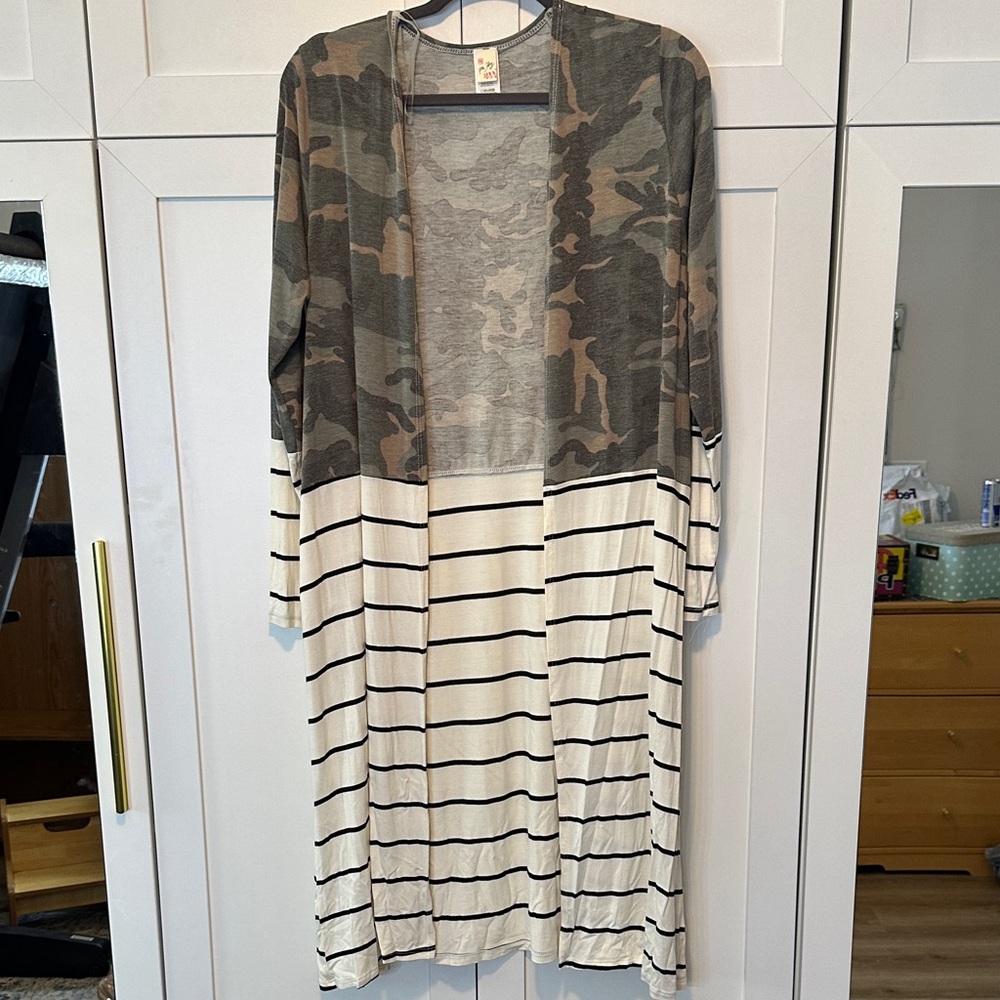 7th Ray Camouflage and Striped Cardigan